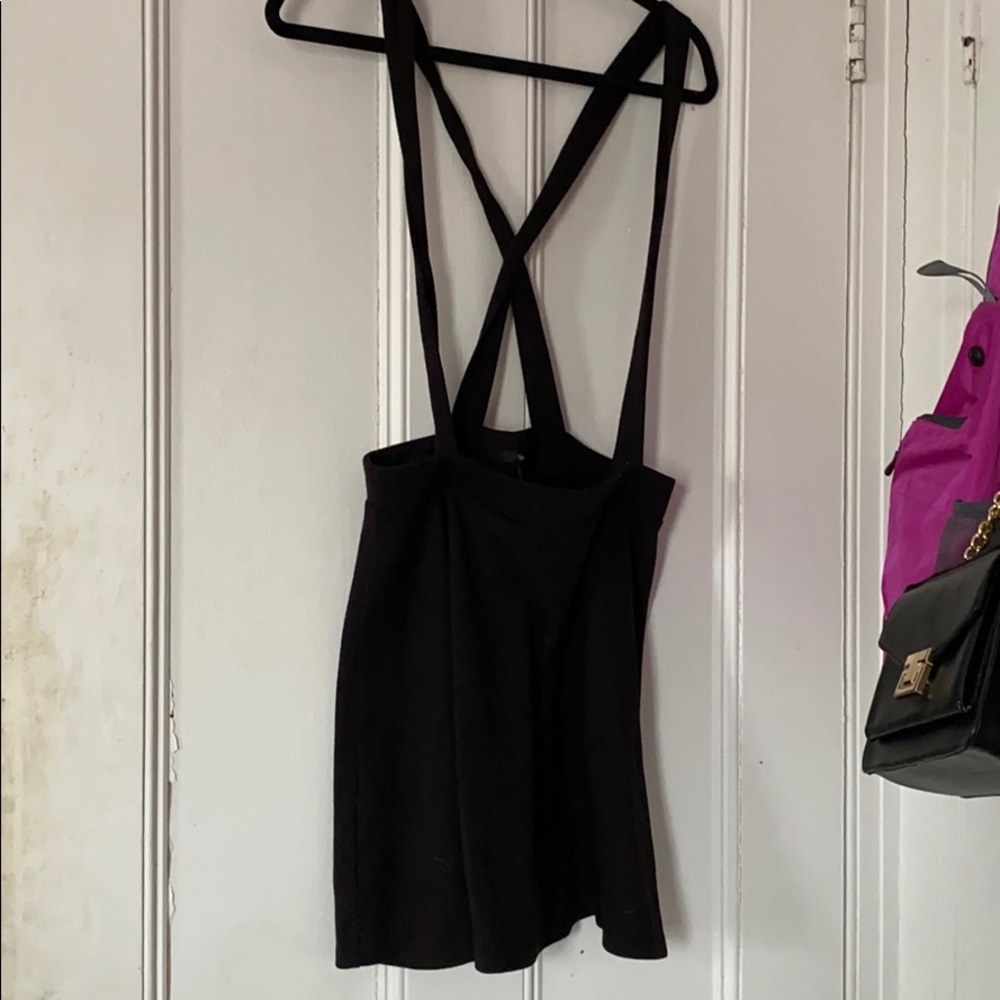 Skirt with straps